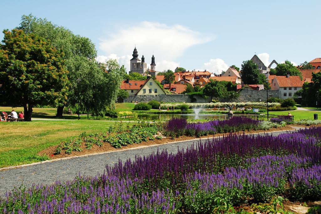 Hotel Snaeck Annex à Visby Extérieur photo
